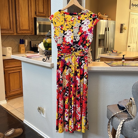 Maggot L woman’s floral cinched waist midi dress - Picture 13 of 16